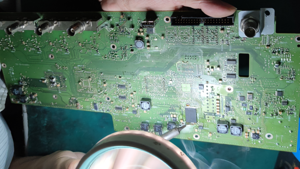 6332a68f62092.png 維修示波器是德 20.png