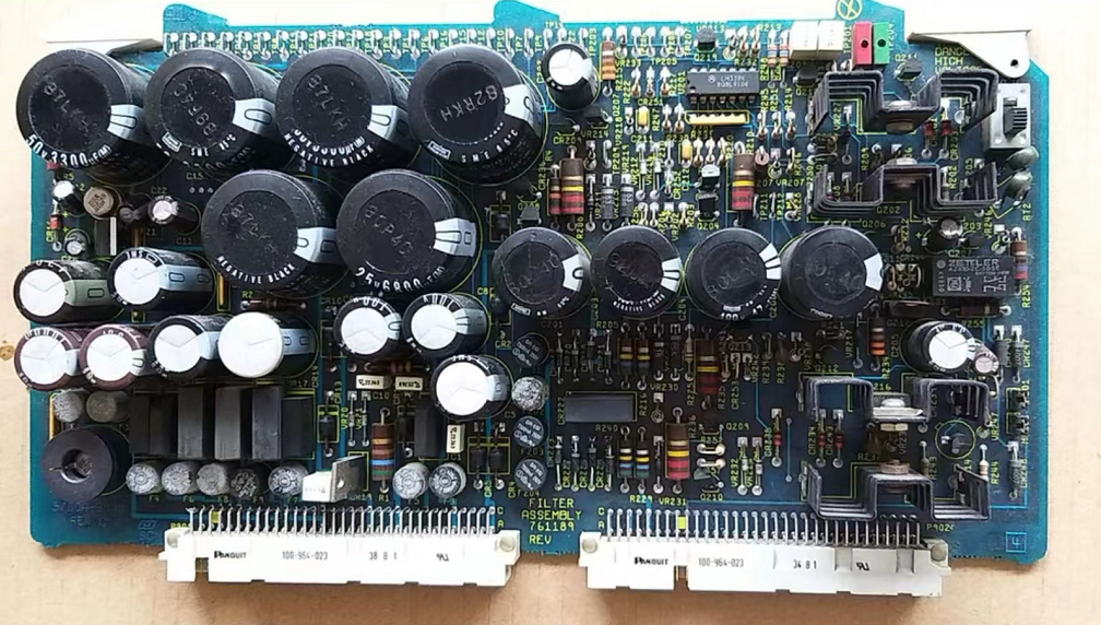 6376d655cb3f1.png 維修多功能校準儀FLUKE5700A A18.png