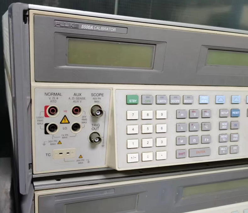 6388438b88392.png 校準儀FLUKE5500A 6.png