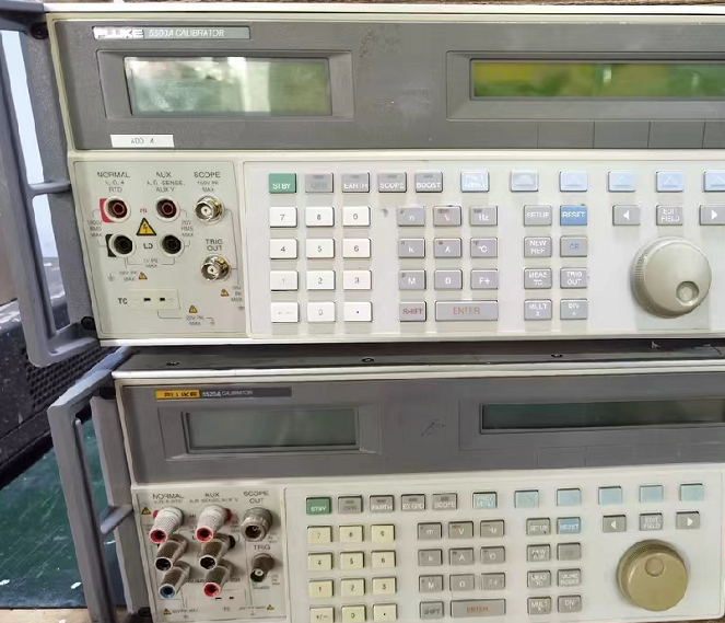 63a113e317974.png 校準儀FLUKE5500A 5520A.png