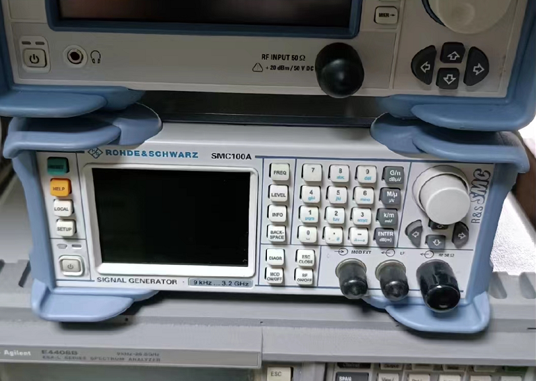 64f1382983c5a.png 信號源SMC100A 2.png