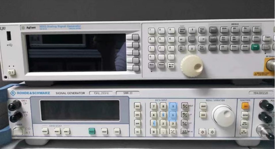 64ffb3050b224.png 信號源SMR20 4.png