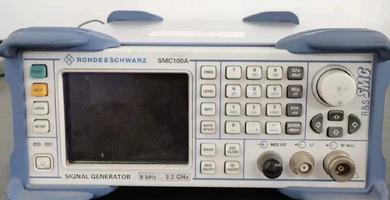 6508ee7b13dde.png 信號(hào)源SMC100A 3.png