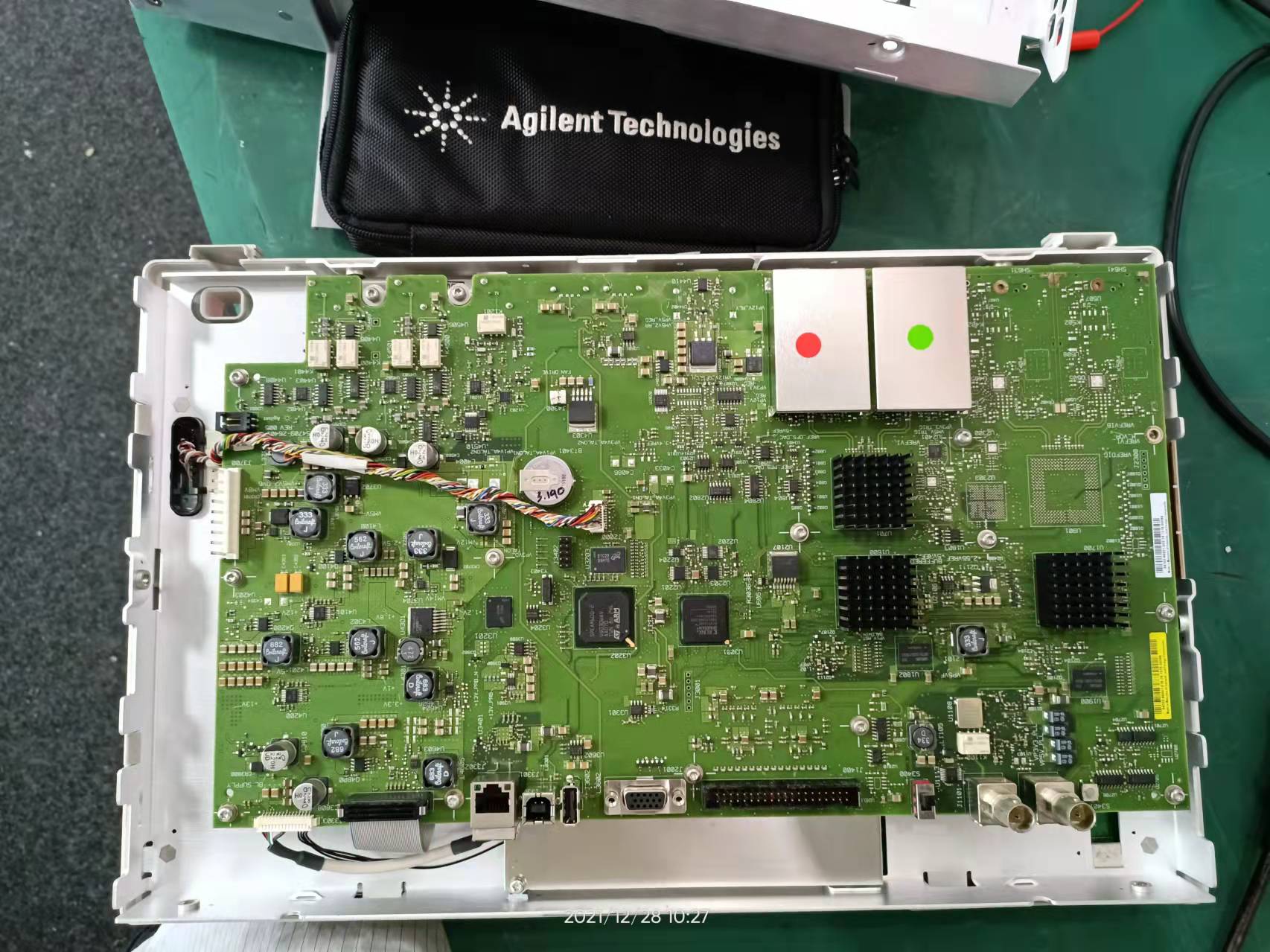 65375a5c121ba.jpg 維修示波器是德13.jpg